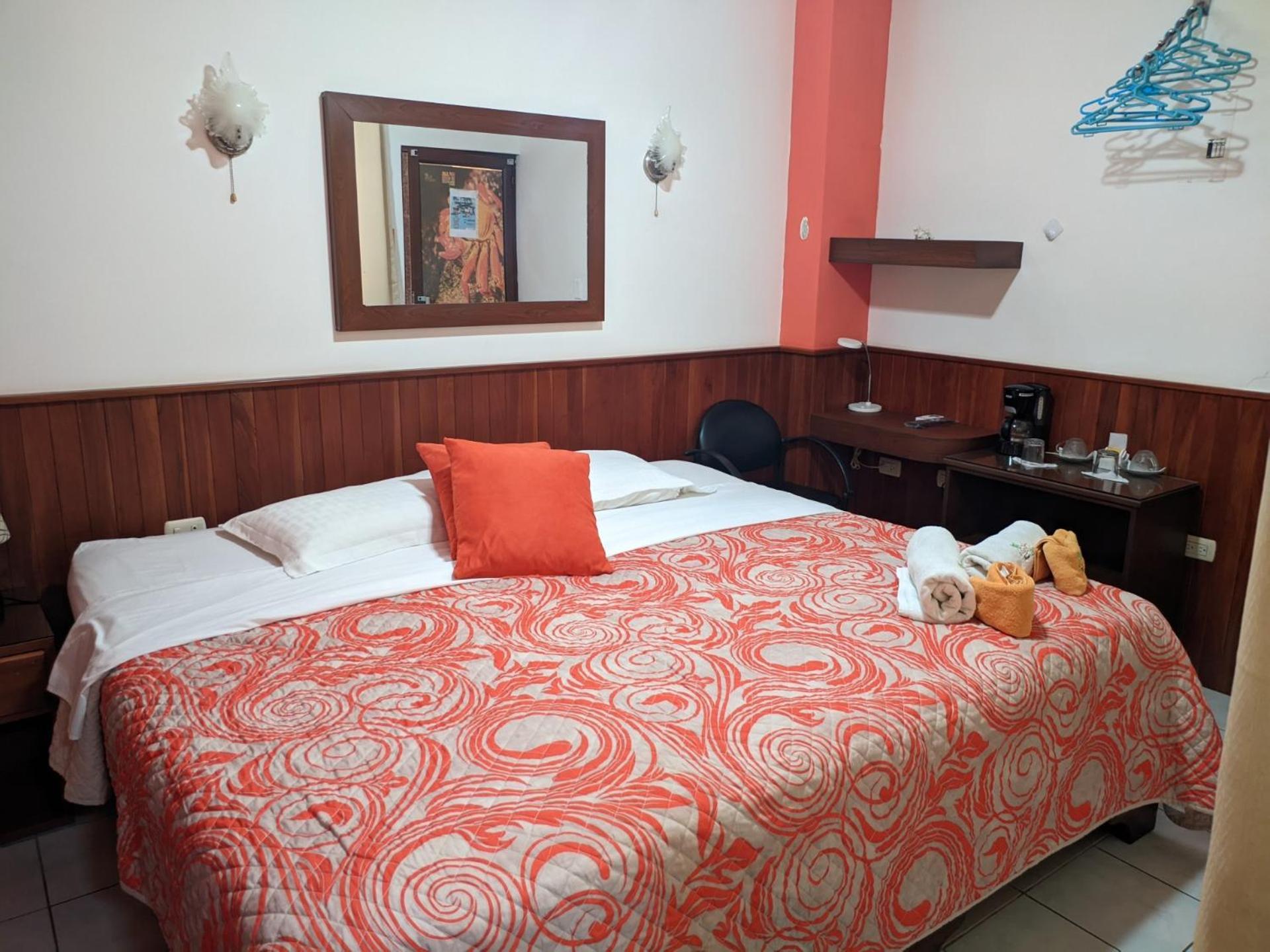 Sun Island Hotel Puerto Villamil Exterior foto